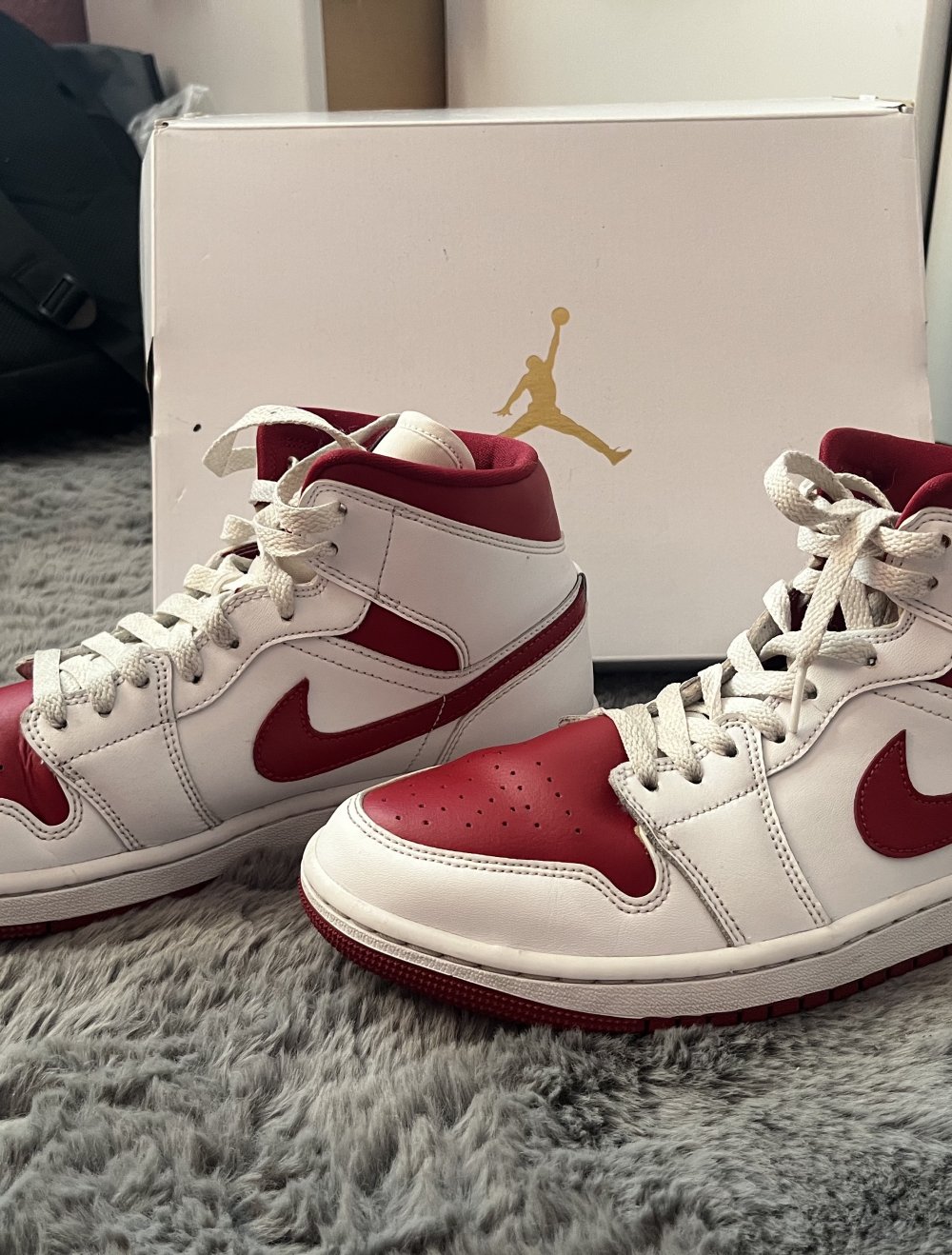 Jordan 1mid / limited edition