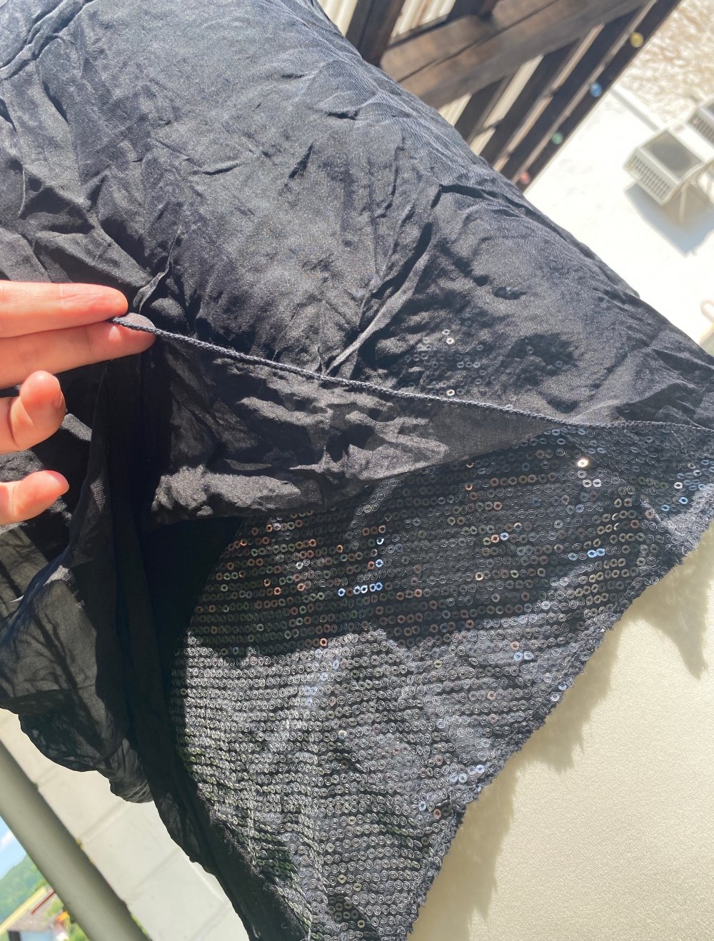 Vokuhila- Oberteil mit Pailetten und Chiffon, 40