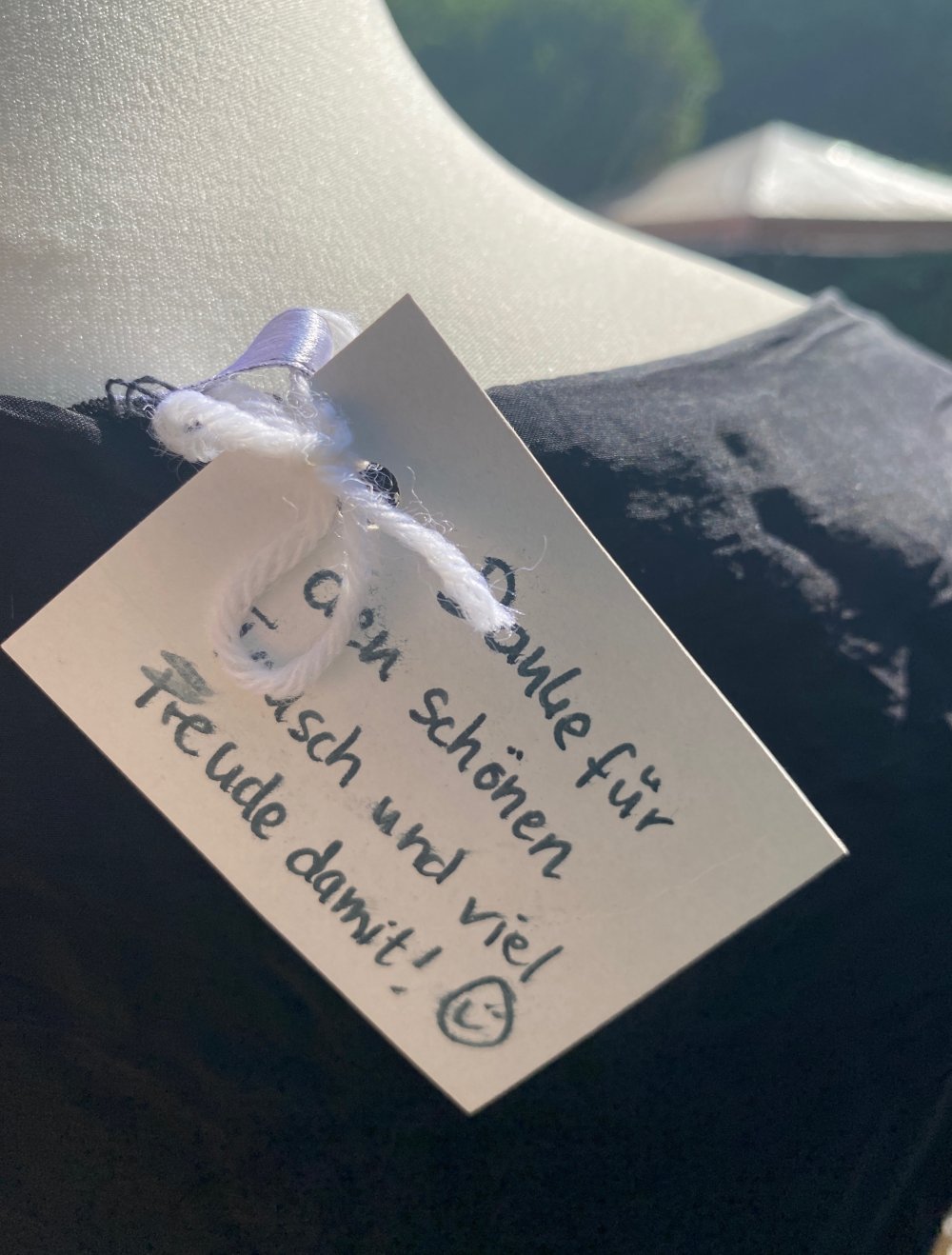 Vokuhila- Oberteil mit Pailetten und Chiffon, 40