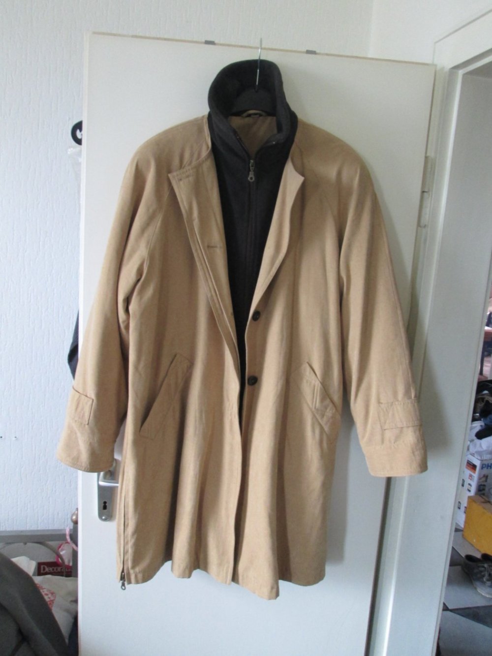 hellbrauner Kurzmantel