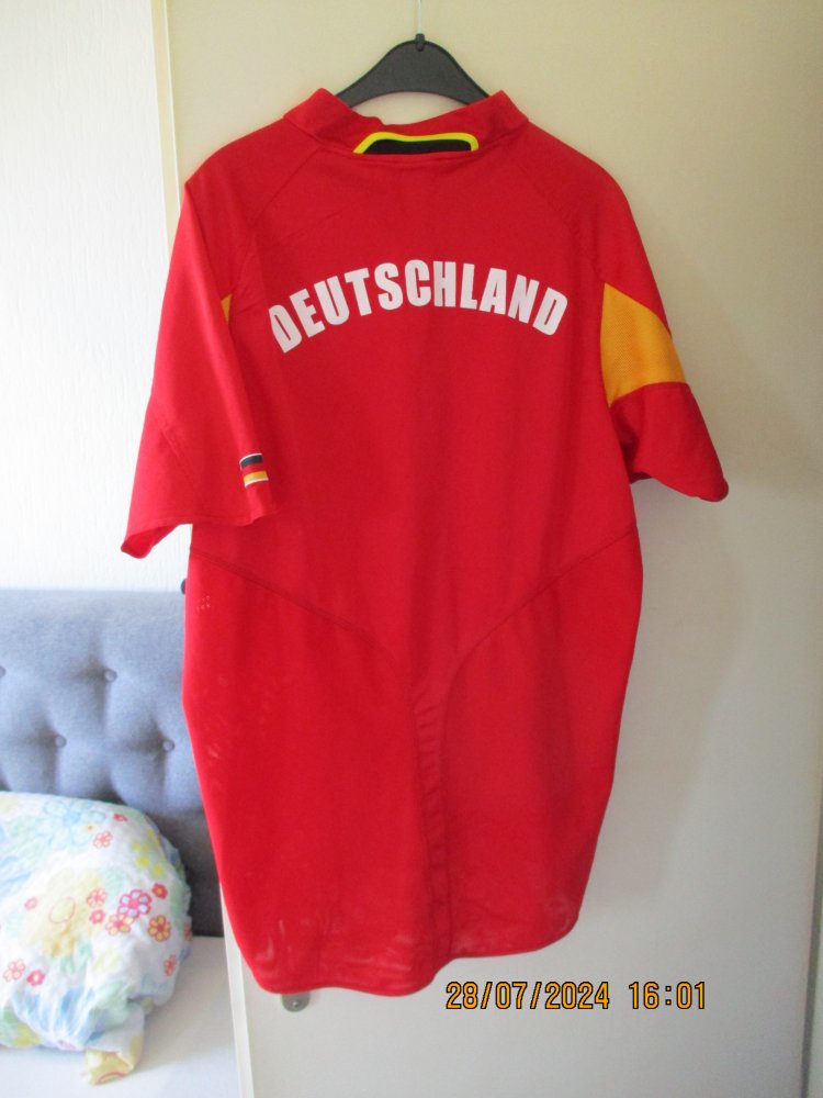rotes Deutschland-Trikot XXL