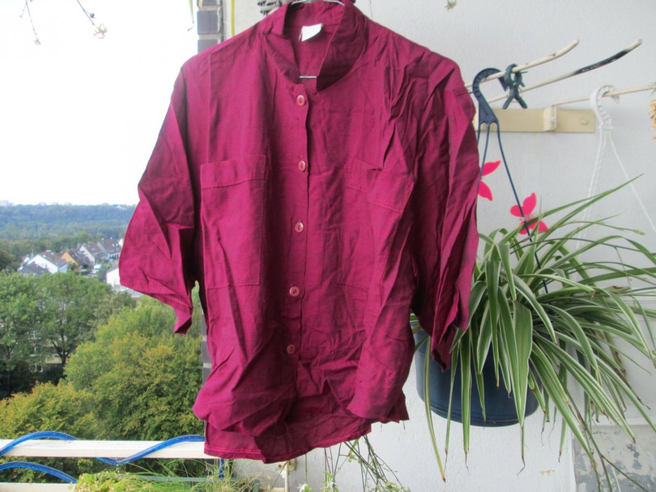 glänzende Kurzarm-Bluse