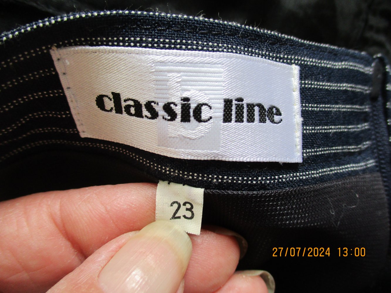 blau/weißer Rock Kurzgröße 23