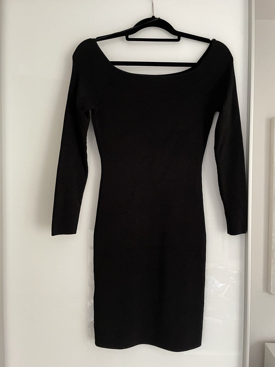 schwarzes edles Kleid