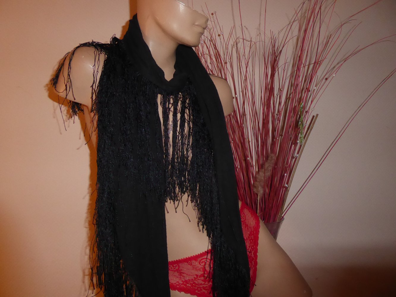 Stylischer Schal schwarz 200 x 19 cm mit Fransen Tuch Stola