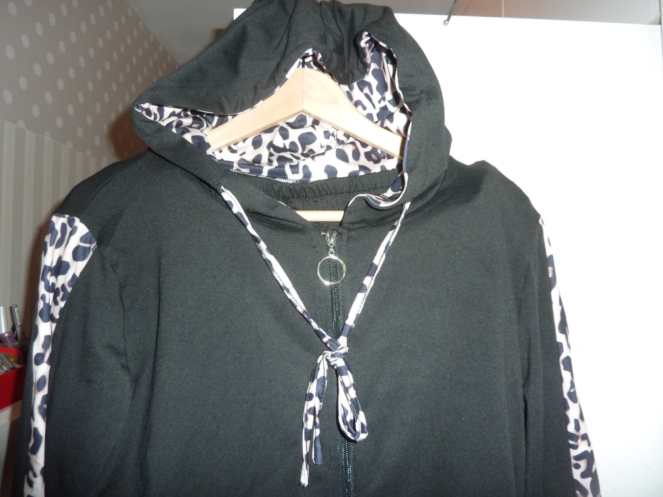 Damen Sportanzug Kapuze Trainingsanzug Jogginganzug SportJacke SportHose XL 42 44 schwarz Leo TRainingshose Jogginghose