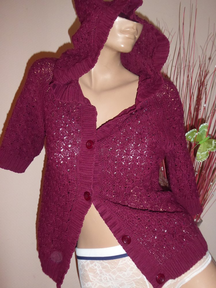 Strickjacke Strickweste kurzarm Gr. 36 38 bordeaux weinrot Jacke Cardigan Kapuze