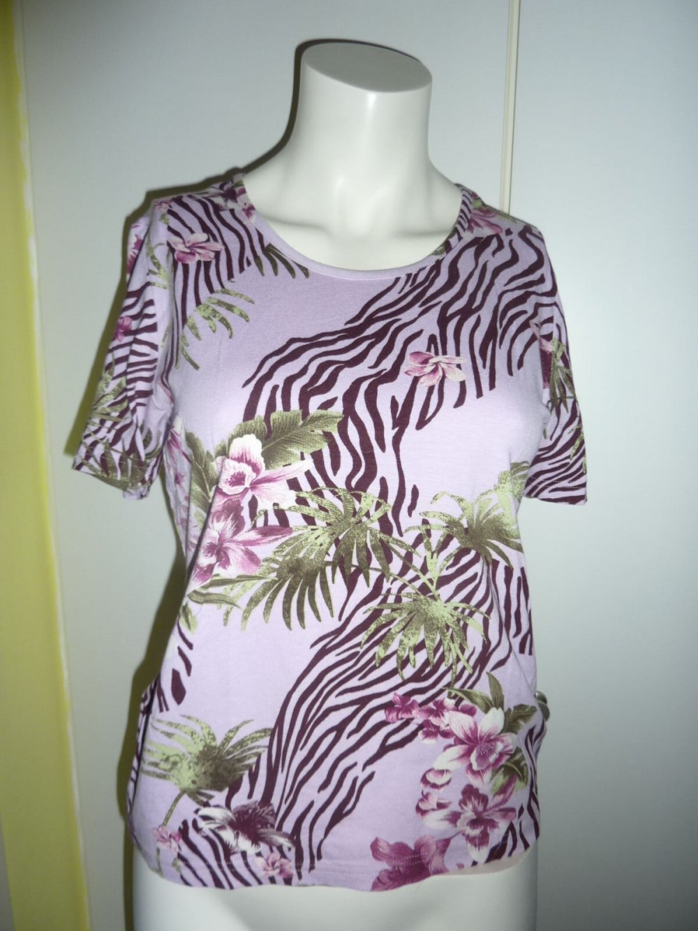 T - Shirt lila S 36 38 Safari Animal Look Viskose Bluse Top Damenshirt 19€ neuw.