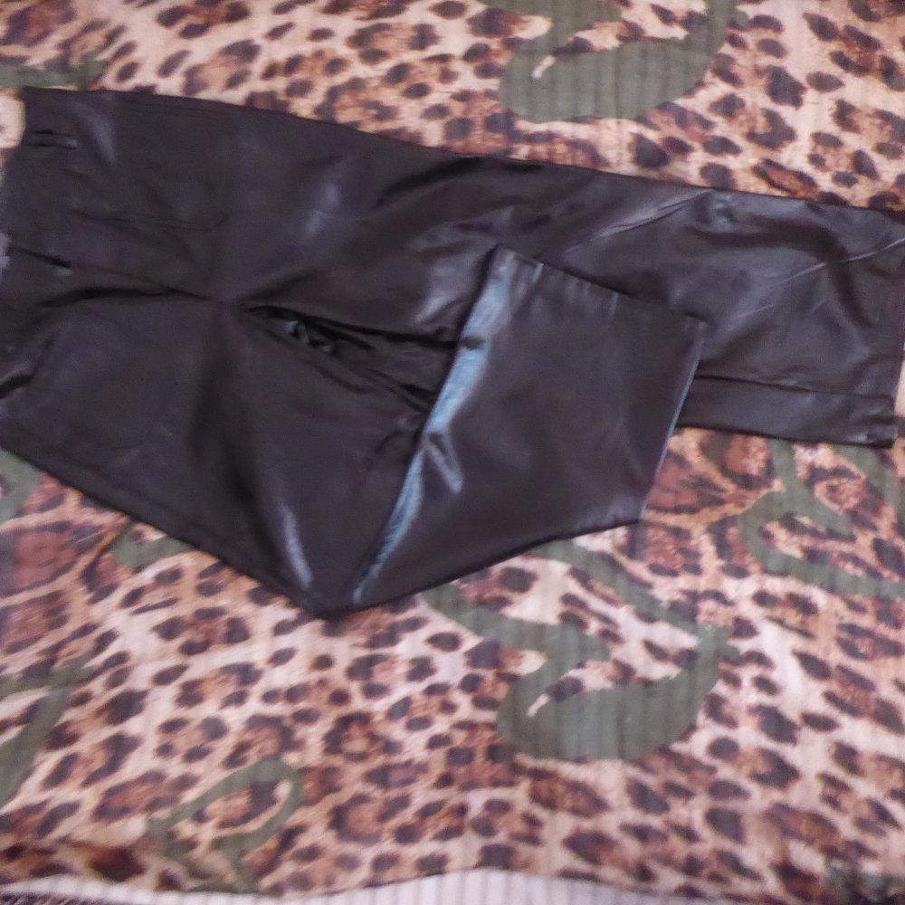 Damen Culotte Hose NEU XS 34 schwarz Lacklederoptik Love ... NP 119 €