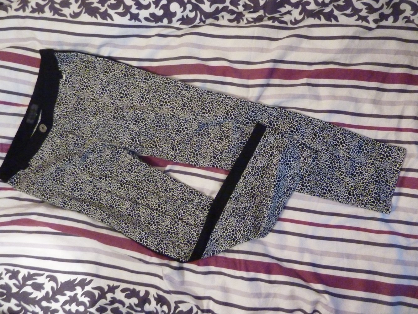 Damen Hose 38 S AirField schwarz weiß Animal Muster Stoffhose