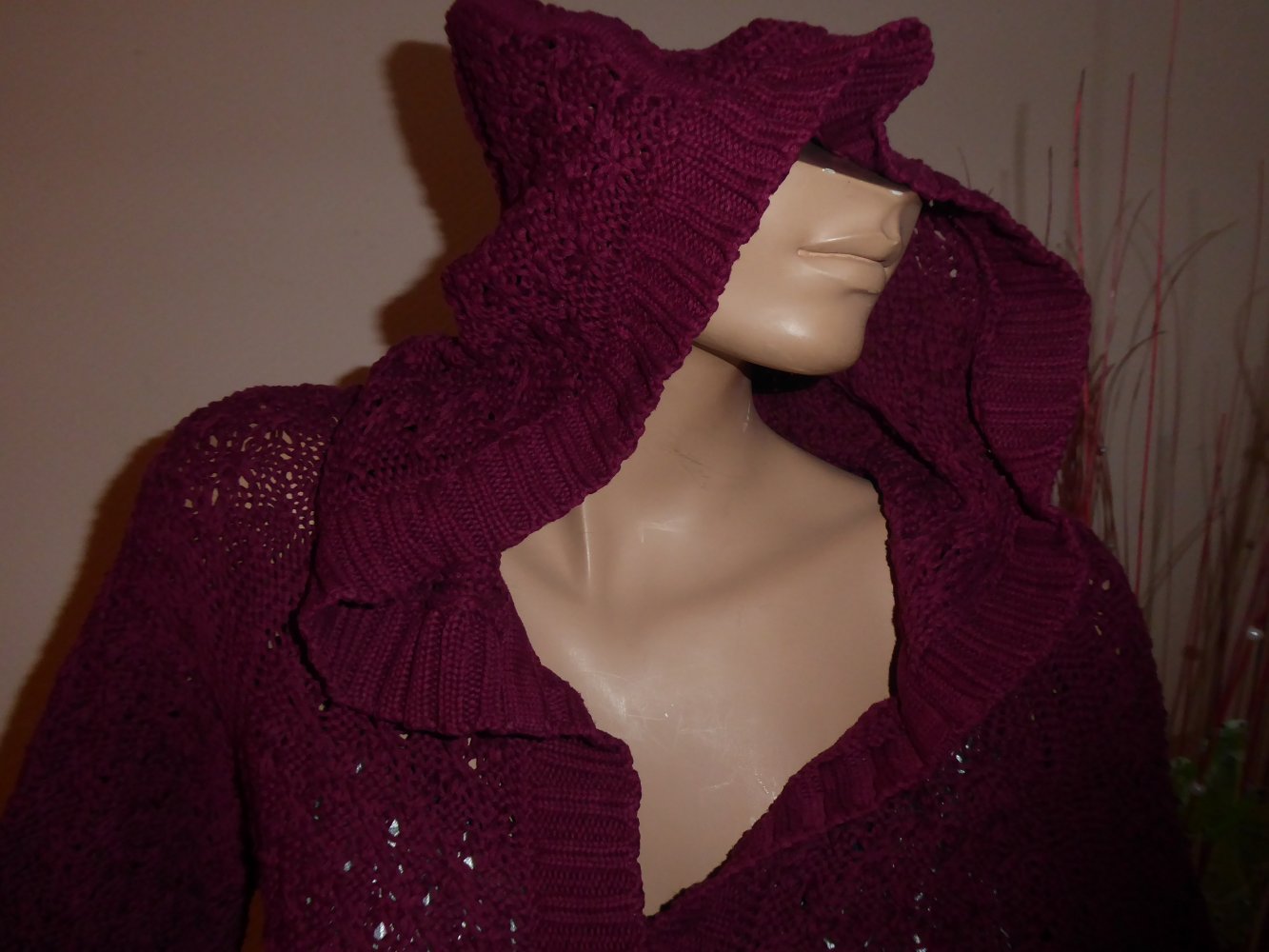 Strickjacke Strickweste kurzarm Gr. 36 38 bordeaux weinrot Jacke Cardigan Kapuze