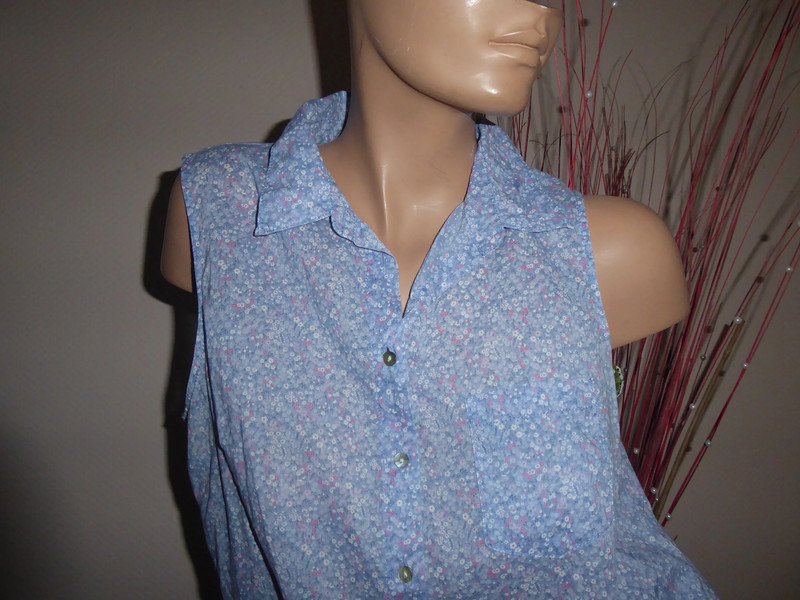 Damen Bluse Sommerbluse M 38 40 blau blumig kurzarm Viskose hauchzart Baumwolle