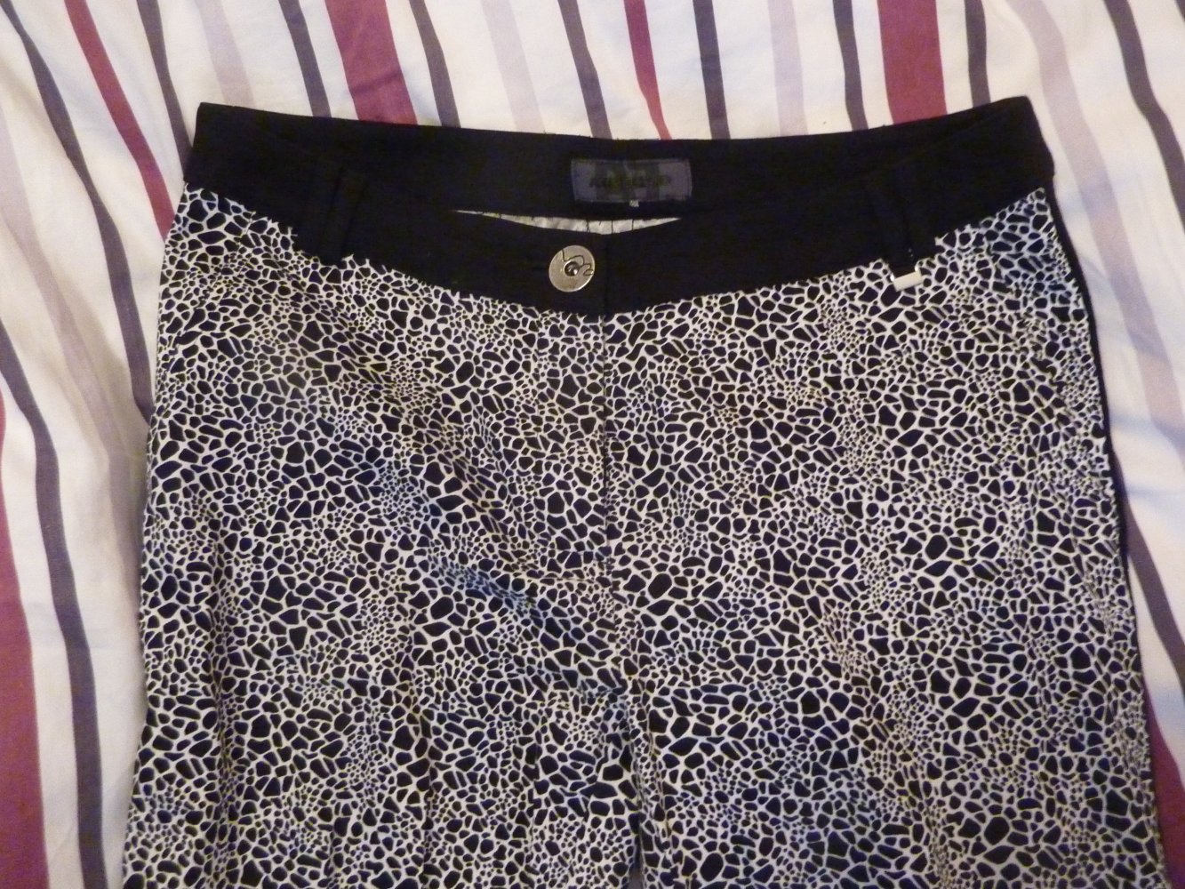Damen Hose 38 S AirField schwarz weiß Animal Muster Stoffhose