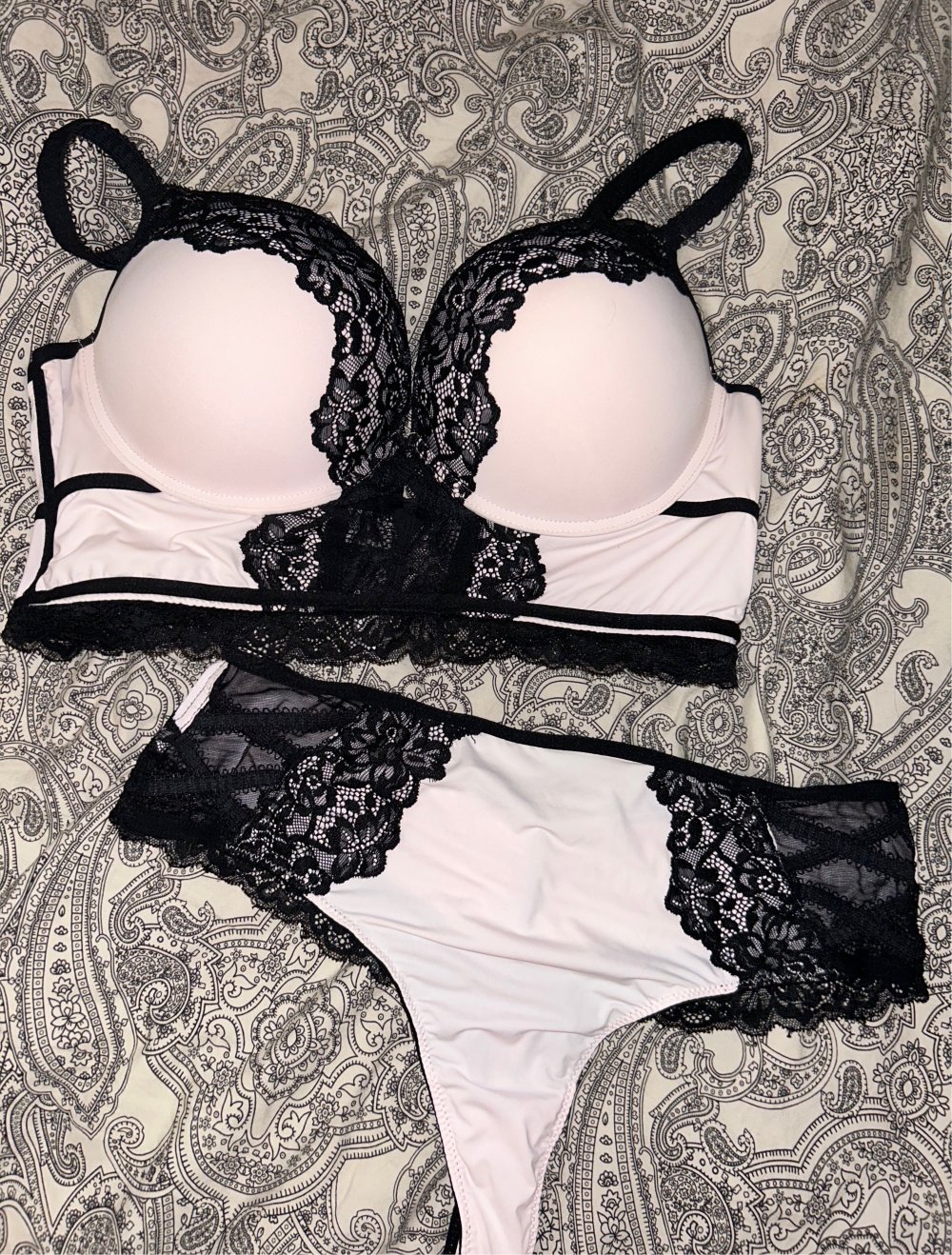 ungetragenes Unterwäschen Set 85D