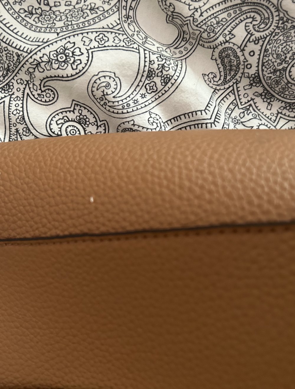 Guess Handtasche inkl Stoffbeutel