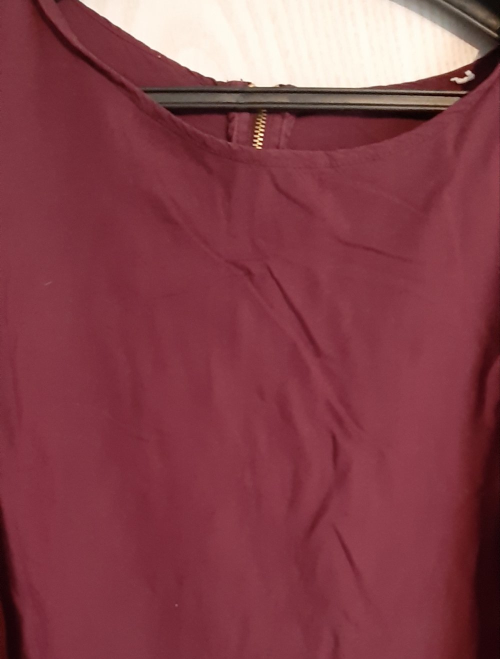 dunkellilane/burgunderrote Bluse