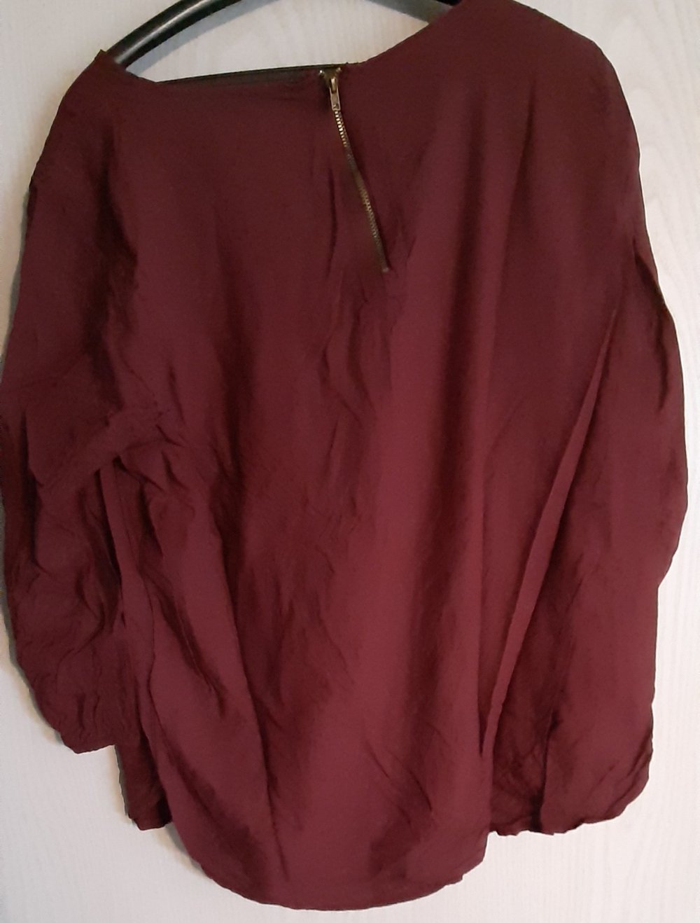 dunkellilane/burgunderrote Bluse