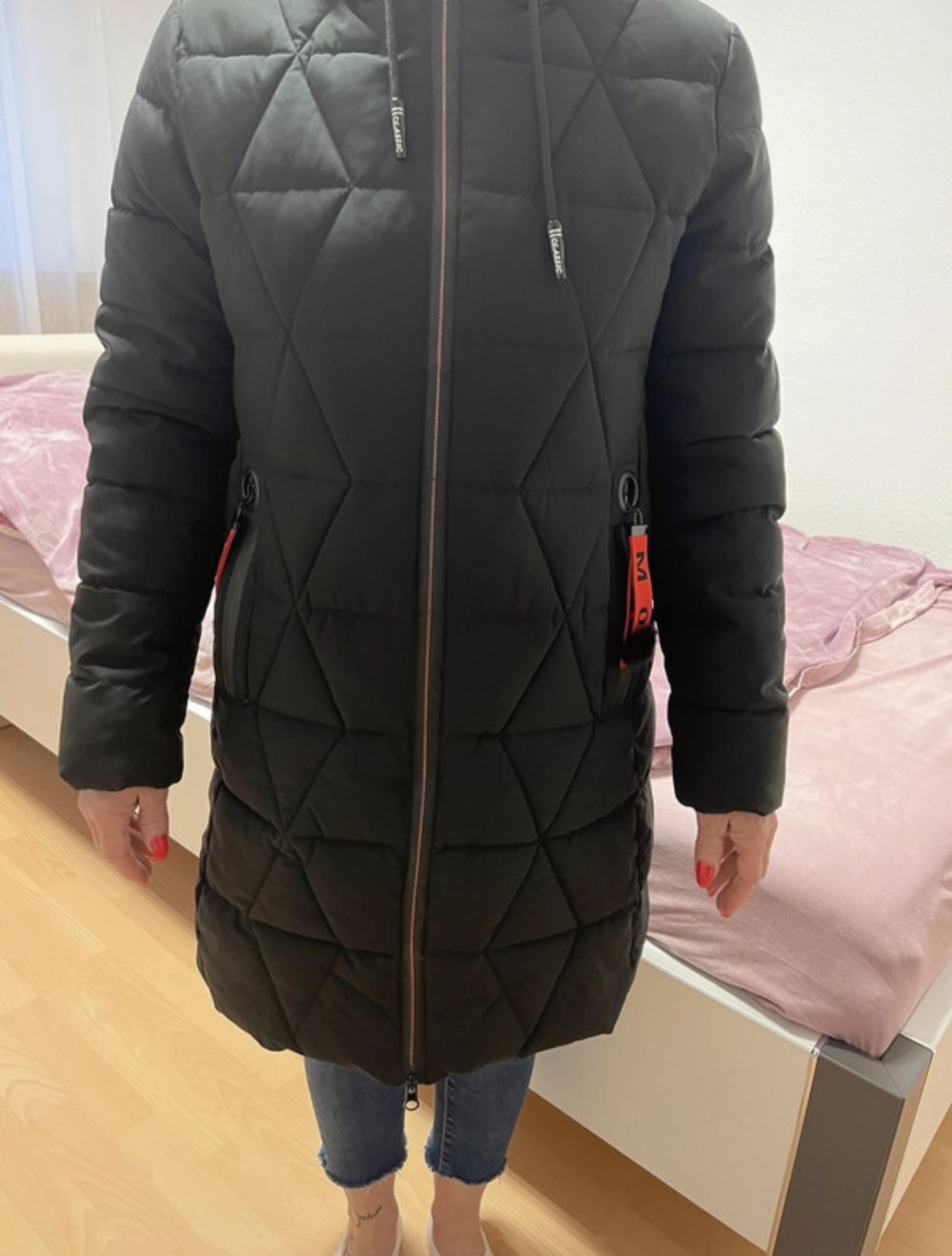 schwarze winterjacke
