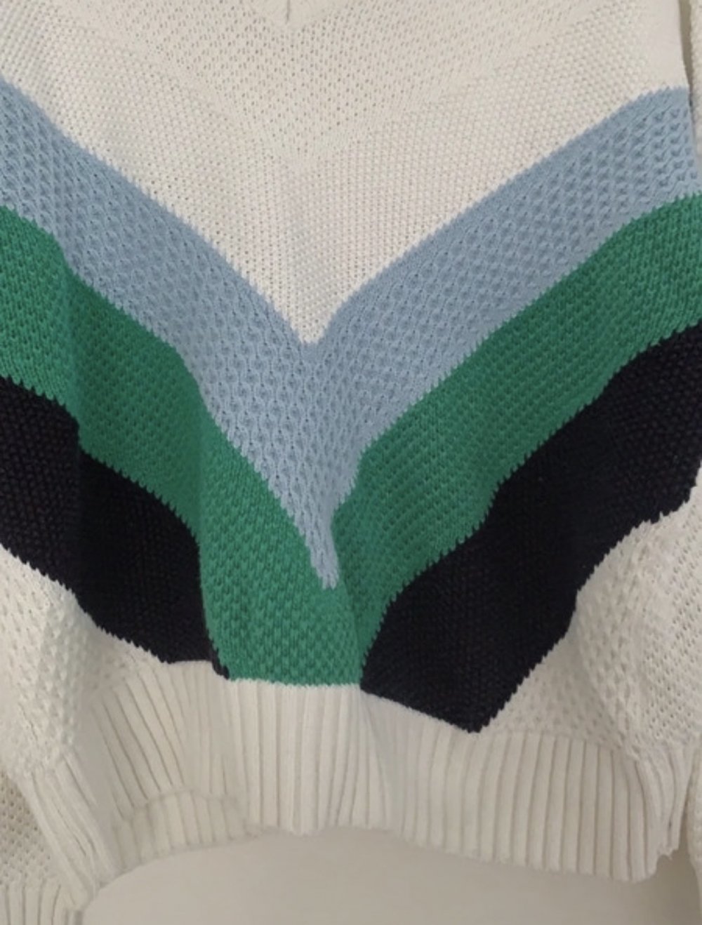 Pullover Weiß mit V Ausschnitt