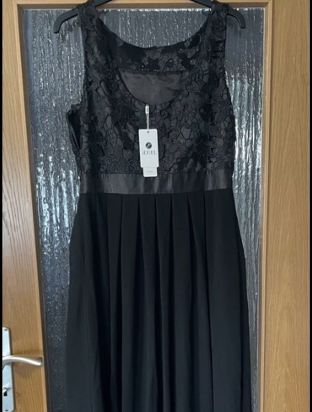 langes elegantes Kleid