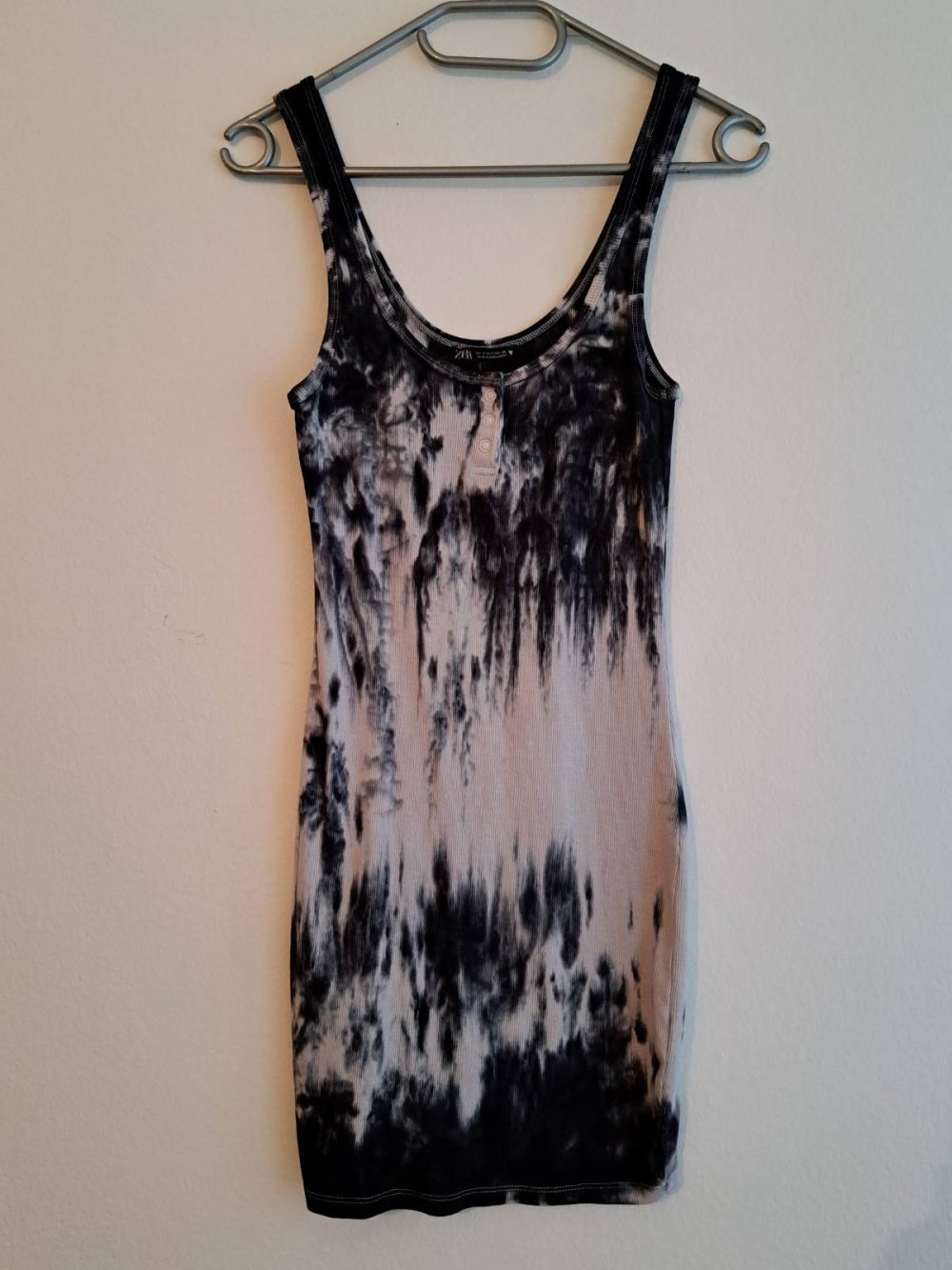 geripptes Kleid (Zara)