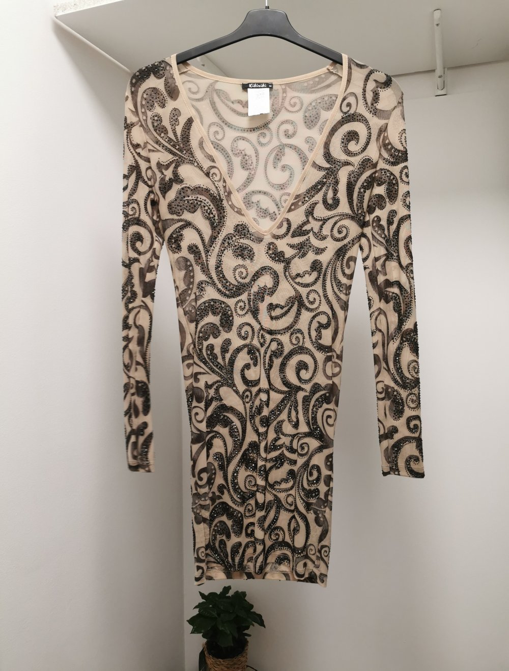 Pailletten Kleid, Hautfarbe, schwarz