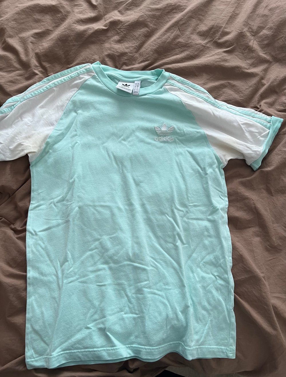 Adidas T-Shirt