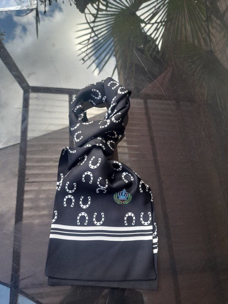 Dolce & Gabbana, Schöner Schal aus 100% Seide