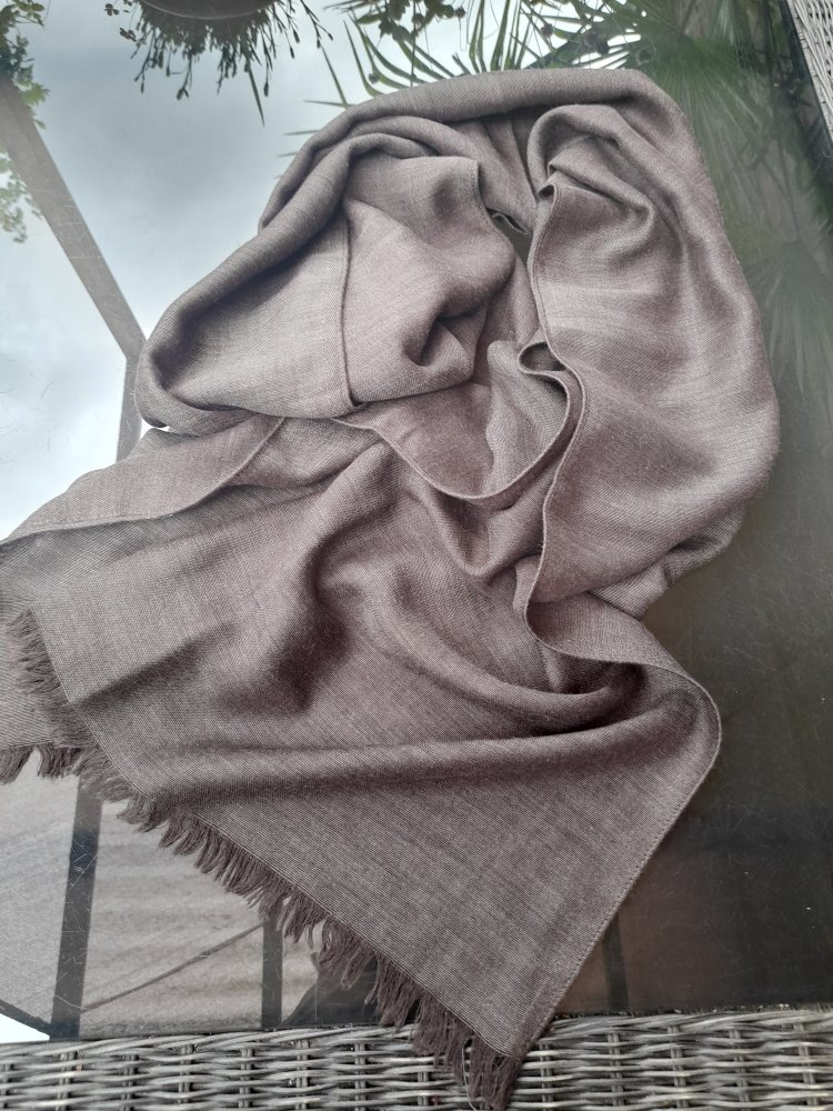 Sehr schöner Schal, 50% Seide und 50% Baumwolle