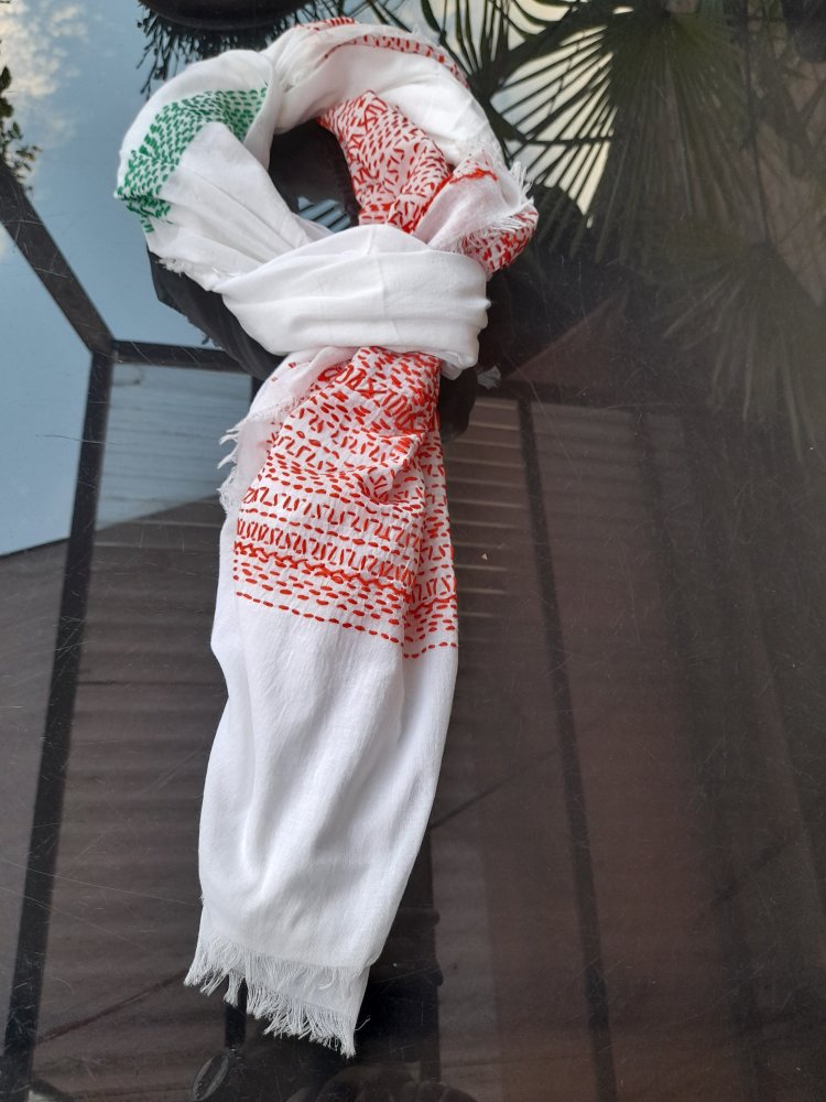 Schöner Schal aus 100% Baumwolle