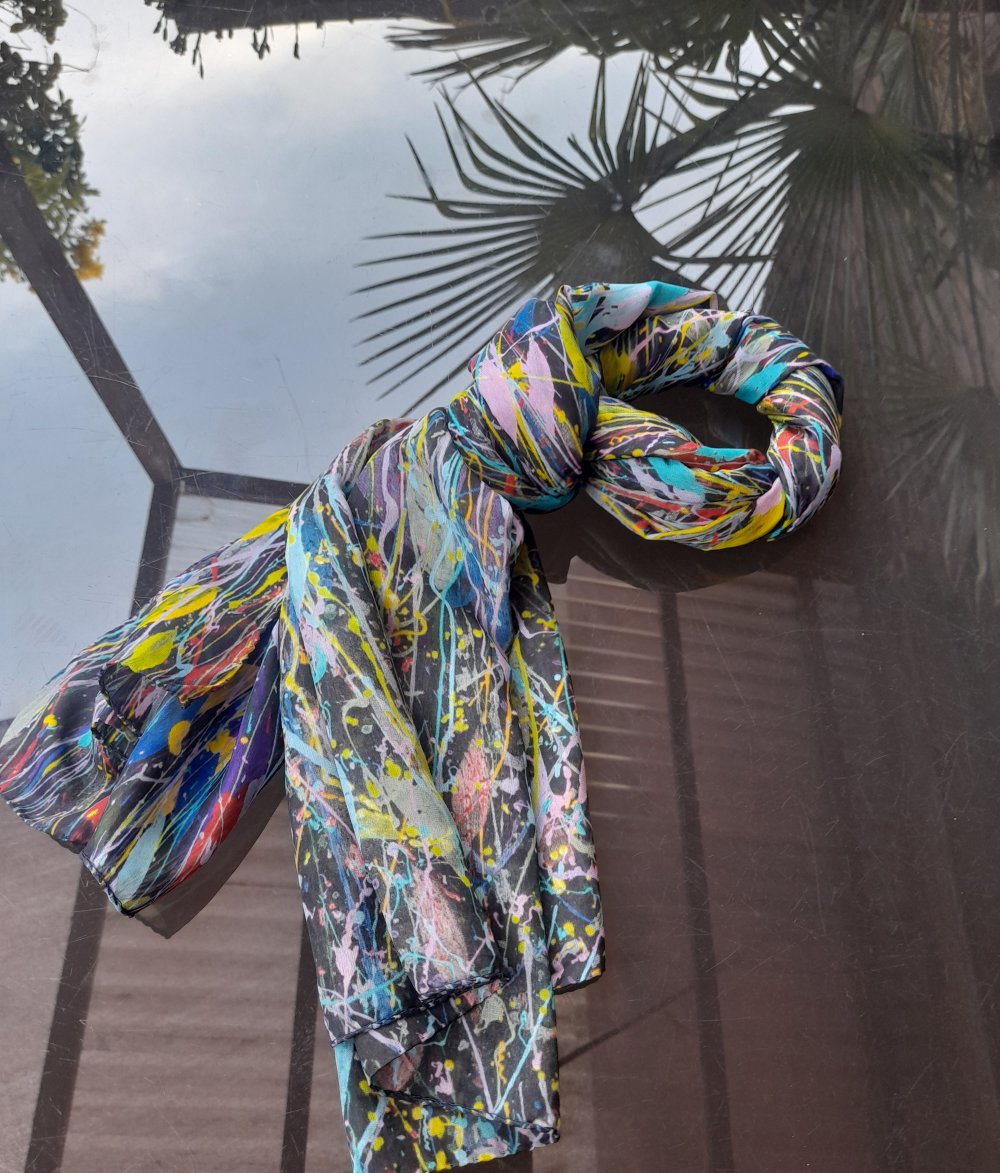 Schöner Schal aus 100% reiner Seide