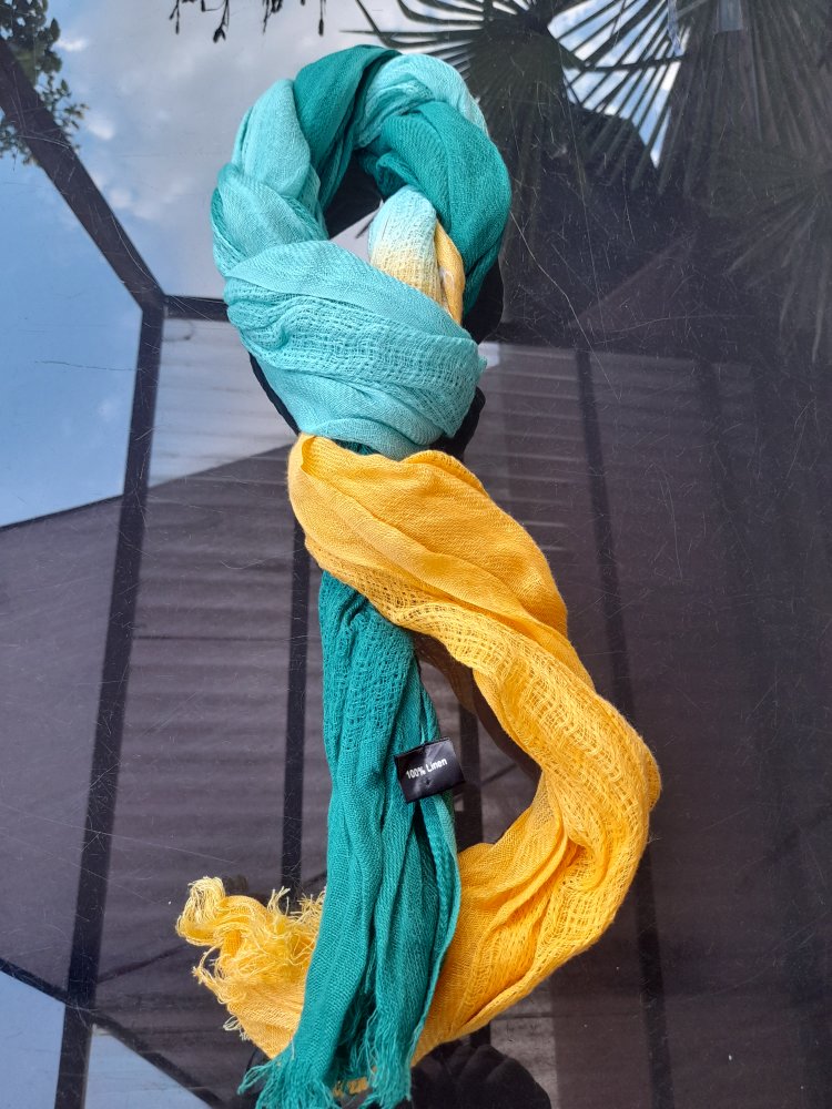 Schöner Schal aus 100% Baumwolle