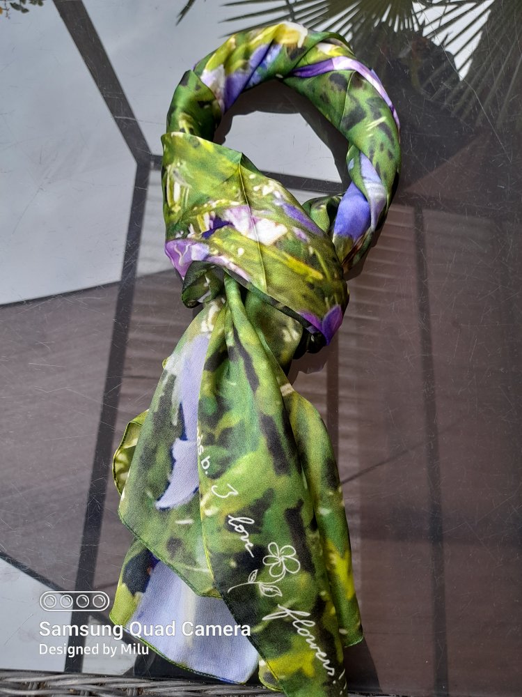 Schöner Schal aus 100% Seide