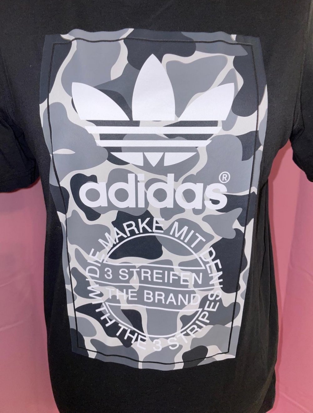 Adidas T-Shirt schwarz mit Druck, Größe S