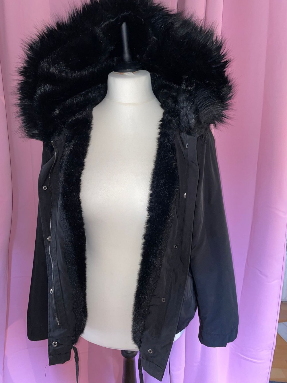 Schwarze Winterjacke Zara, Größe L