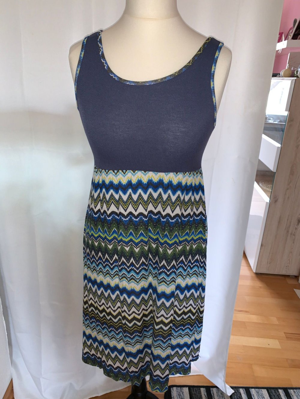 Blaues Sommerkleid, Einheitsgrösse 