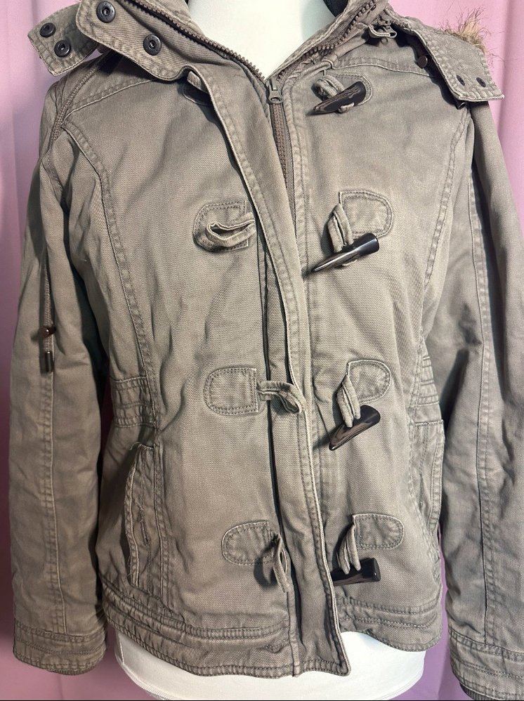 Winterjacke mit Kapuze Khaki, Größe 40/42