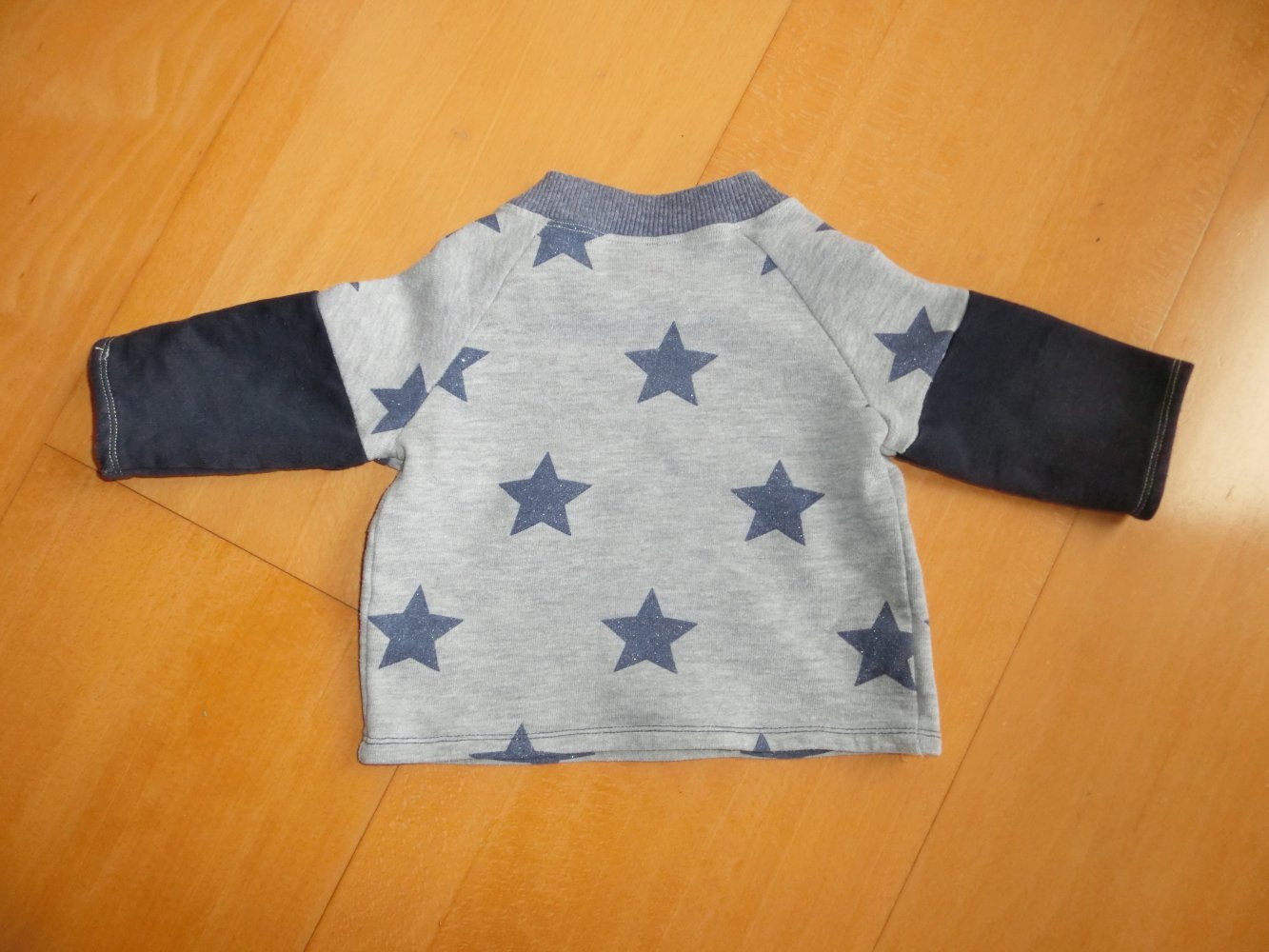 DIY Sweat-Pulli / Sweatshirt grau blau Sterne 3-9 Mon. Gr. 68 / 74
