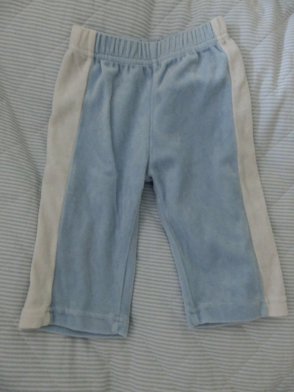 Lupilu 2-Teiler Anzug Nicky Samt Pulli & Hose hellblau weiß Gr. 62 / 68 2-4 Mon.