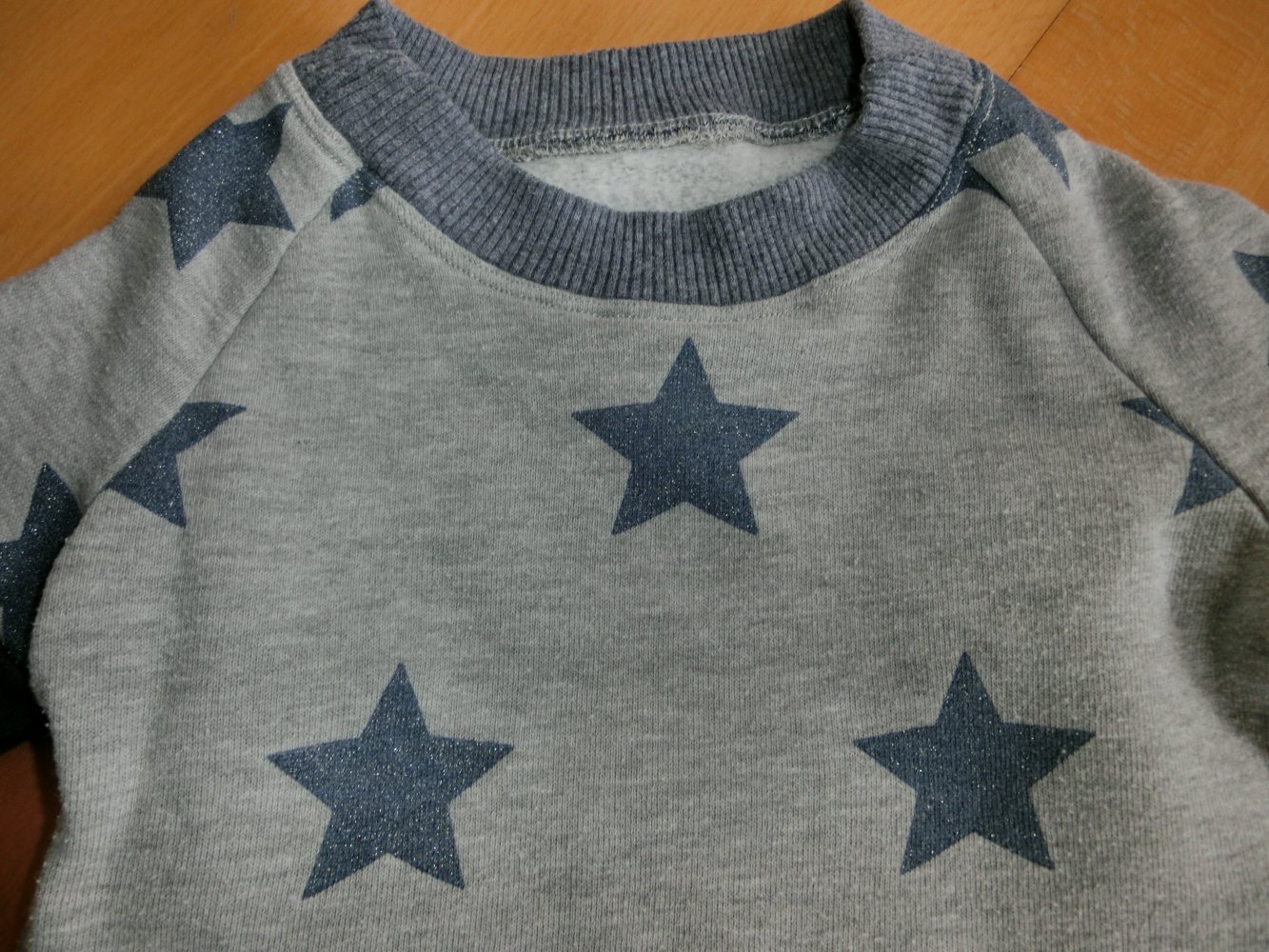 DIY Sweat-Pulli / Sweatshirt grau blau Sterne 3-9 Mon. Gr. 68 / 74