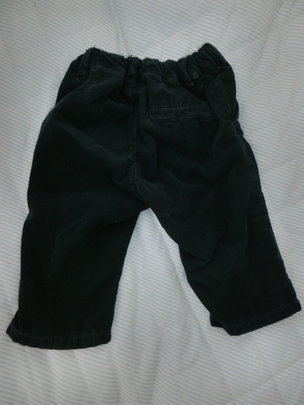 H&M - Baby Hose Cordhose dunkelblau 100% Baumwolle 4-6 Monate Gr. 68