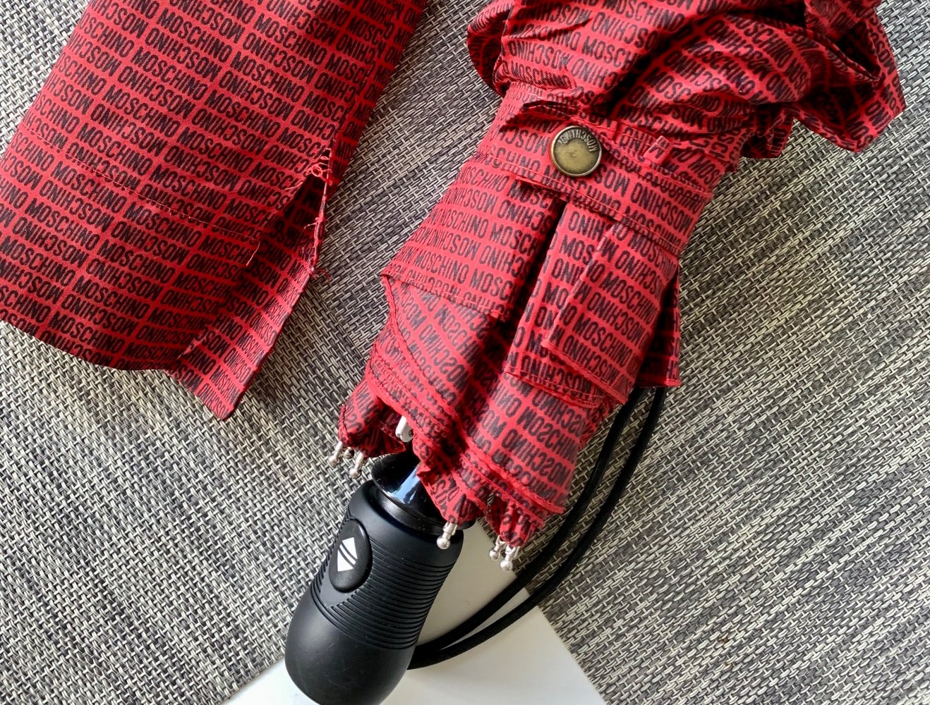 Moschino Regenschirm