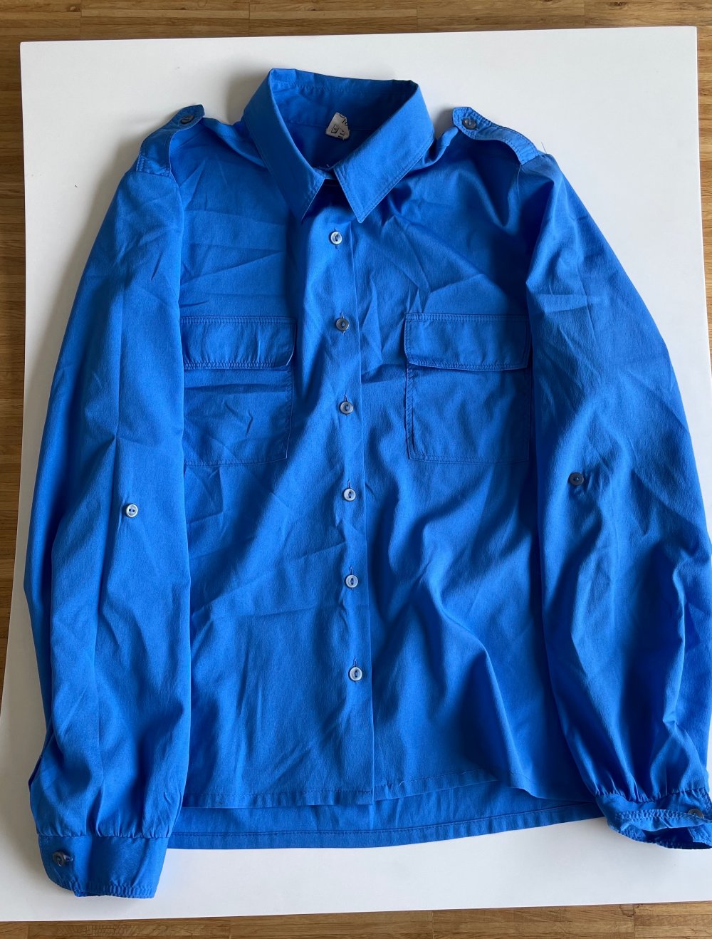 ELEGANTE BLUSE IN BLAU