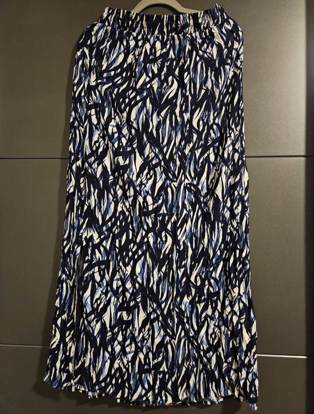 Maxi Rock, Größe 40