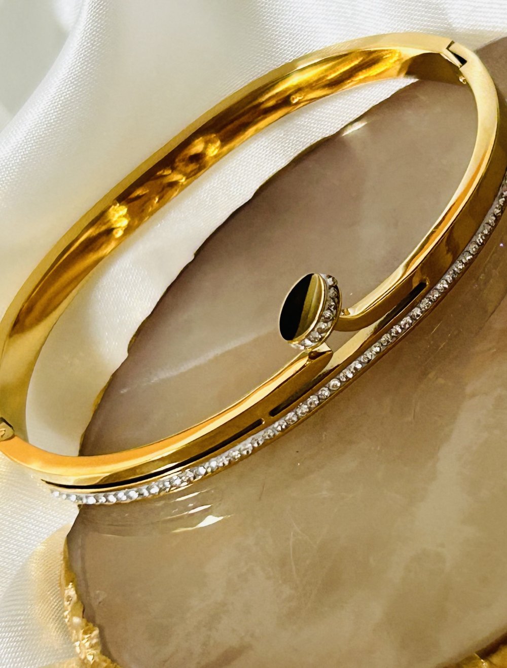 Armband aus Edelstahl