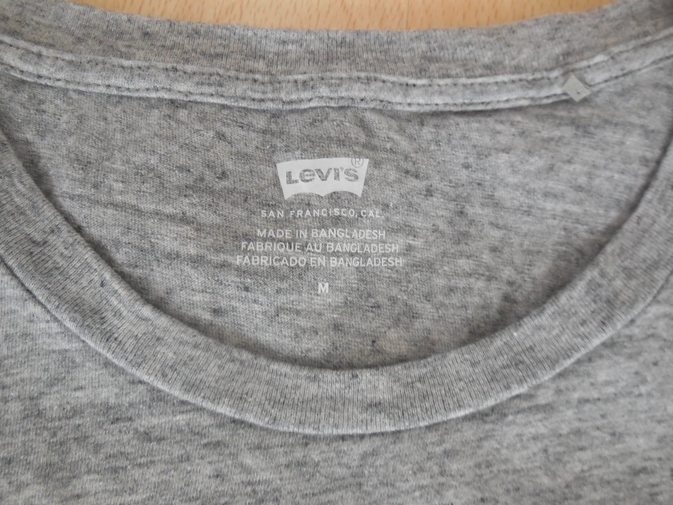 Levi's T-Shirt, grau, neu, Größe M