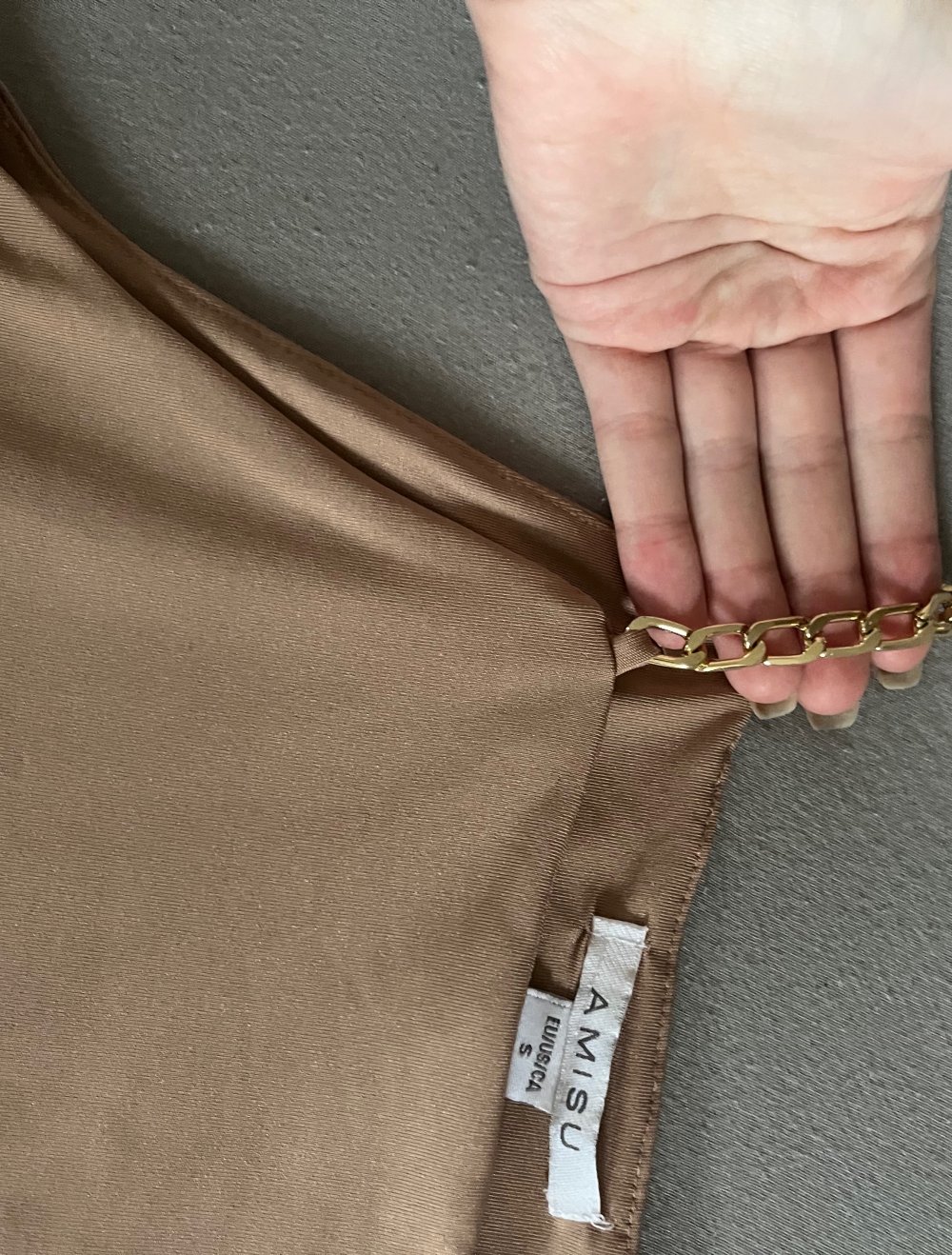 Top mit Goldenen Ketten