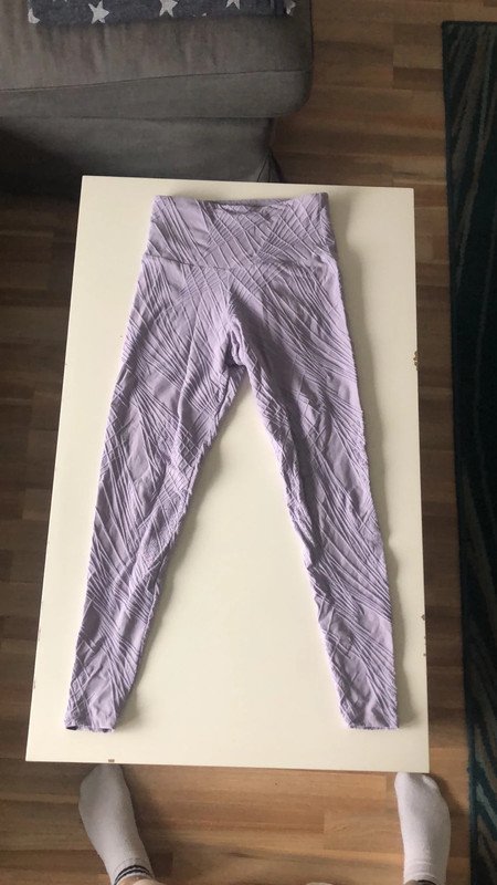 Set von Onzie bestehend aus sportbh und leggings in Lavendel