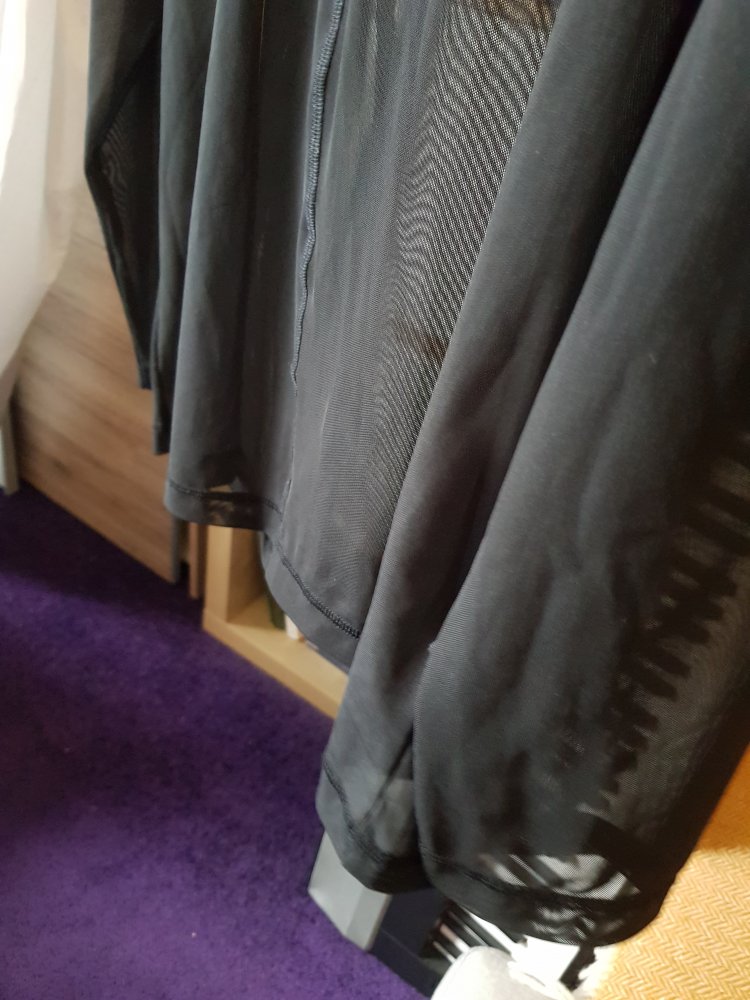 Schmaler Unisex Mesh-Hoodie ungetragen / Originalverpackung!