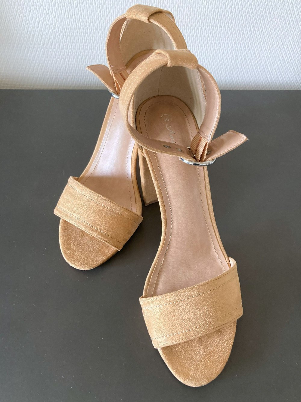 TOP! New Yorker – Beige High-Heel Sandalette Gr. 40 Nude High-Heels Sandale